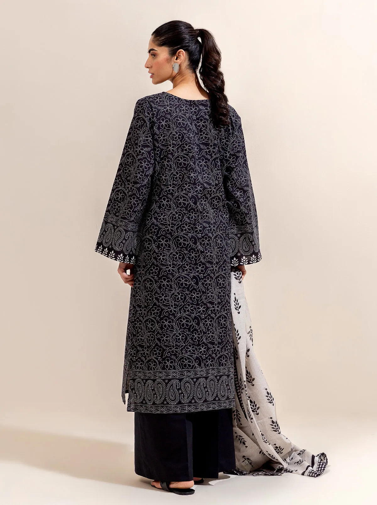 3 PIECE PRINTED LAWN-MYSTERY STITCH