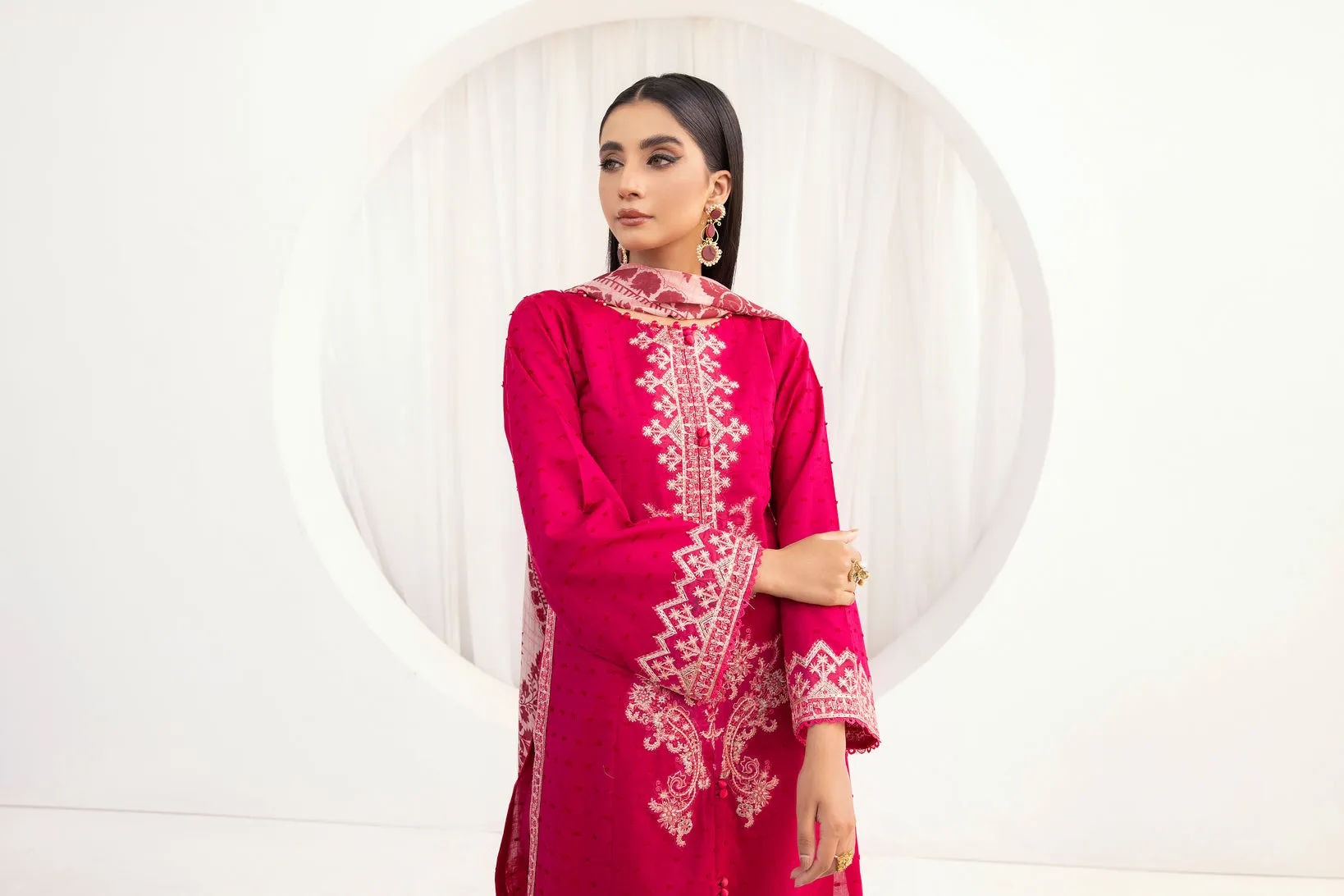 3PC HEMLINE EMBROIDERED LAWN DRESS 07