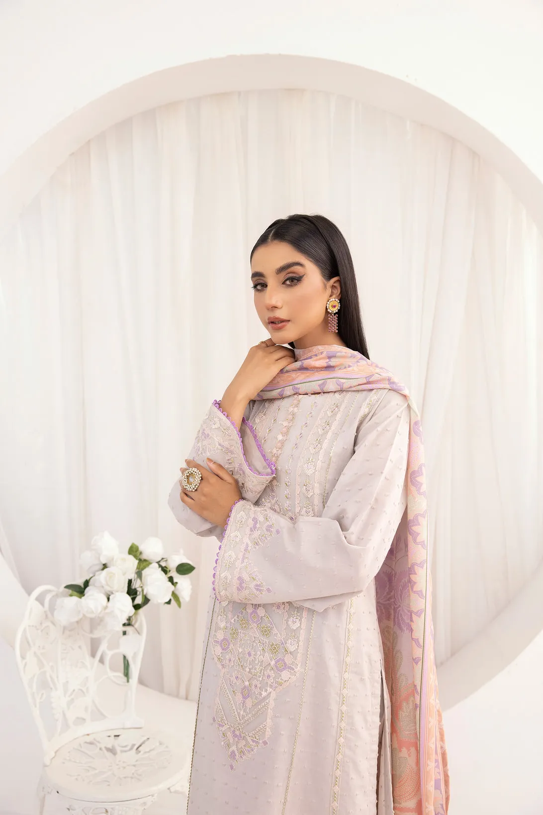3PC HEMLINE EMBROIDERED LAWN DRESS 08