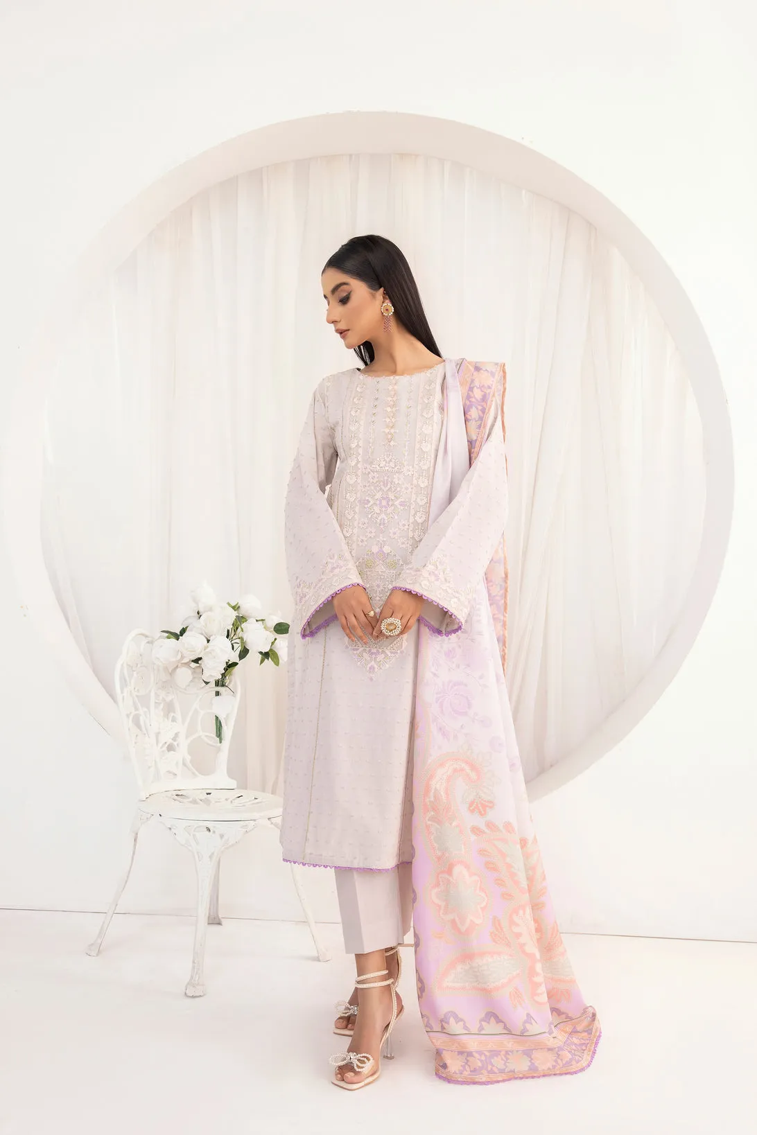 3PC HEMLINE EMBROIDERED LAWN DRESS 08