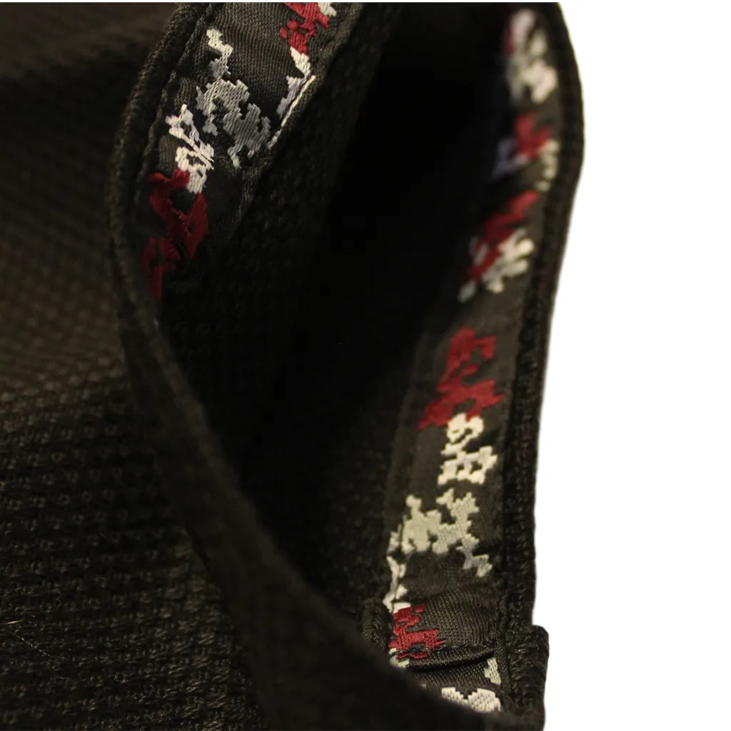 Chapter 5 - Covert - Black