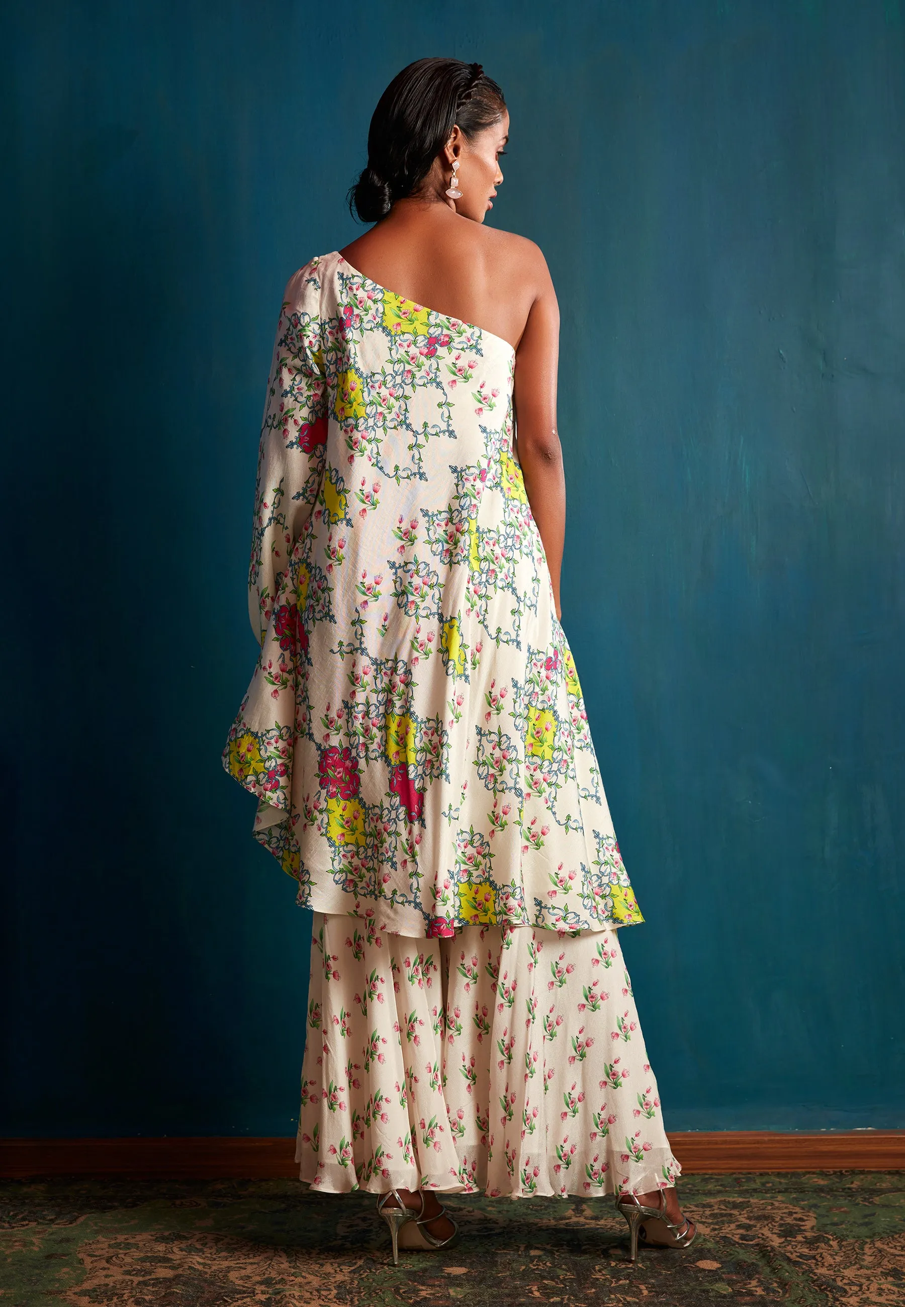 TOP & SHARARA PANTS